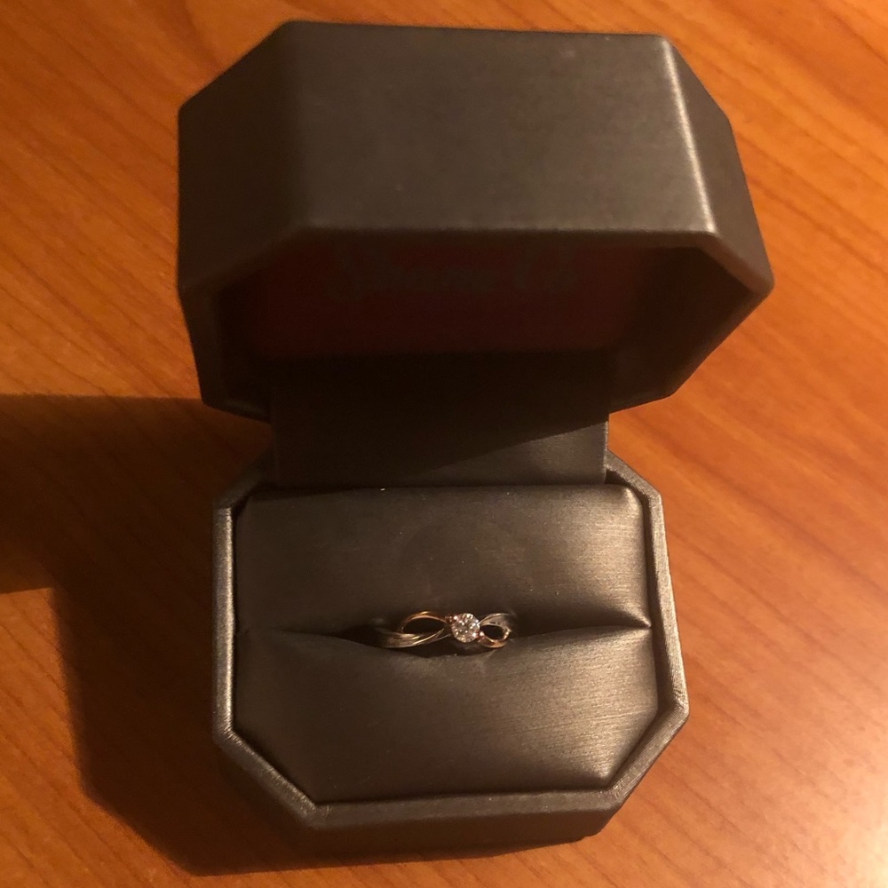 Infinity Diamond Ring - Picture 3 of 7